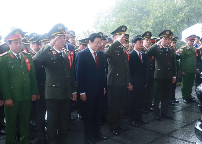 Công an Nghệ An đón nhận danh hiệu Anh hùng LLVT - Anh 8