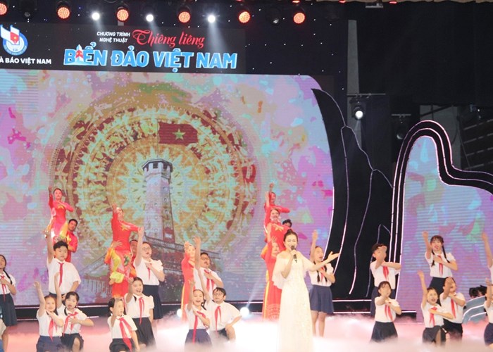'Thiêng liêng biển đảo Việt Nam': Đêm nhạc đầy cảm xúc - Anh 4