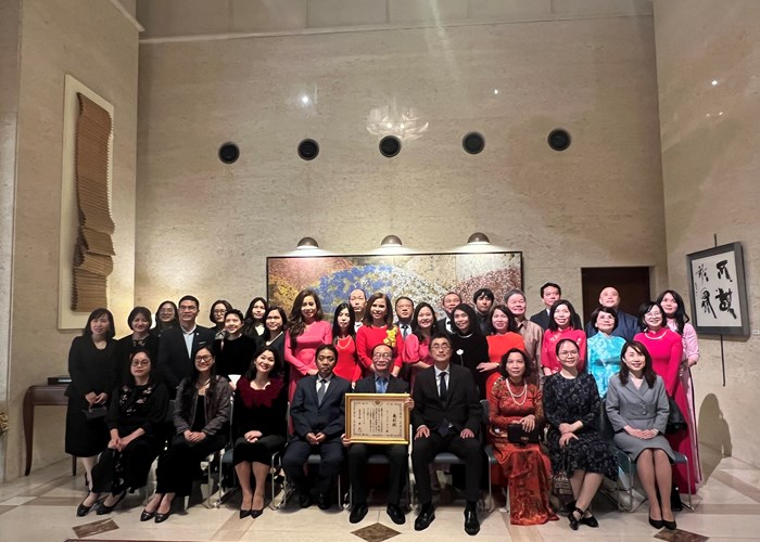 Bộ trưởng Bộ Ngoại giao Nhật Bản tặng Bằng khen nguyên Phó Cục trưởng Cục Hợp tác quốc tế Lê Ngọc Định - Anh 11