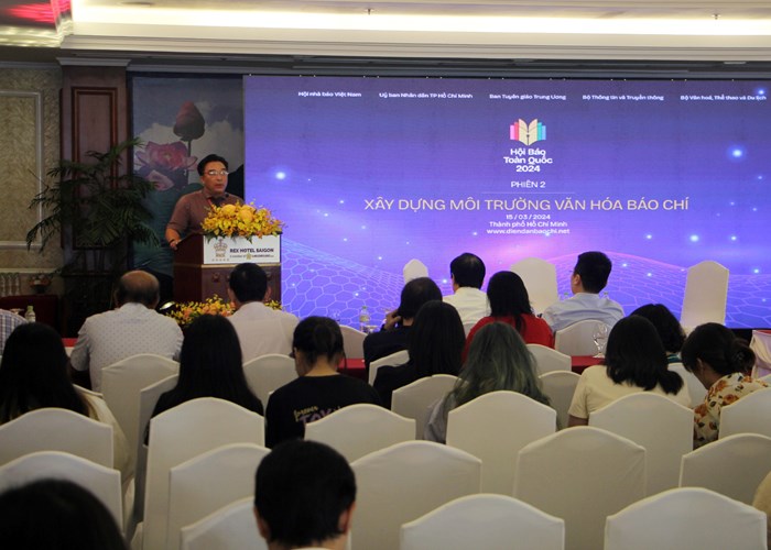 Xây dựng môi trường văn hoá báo chí phải là vấn đề sống còn của cơ quan báo chí - Anh 2