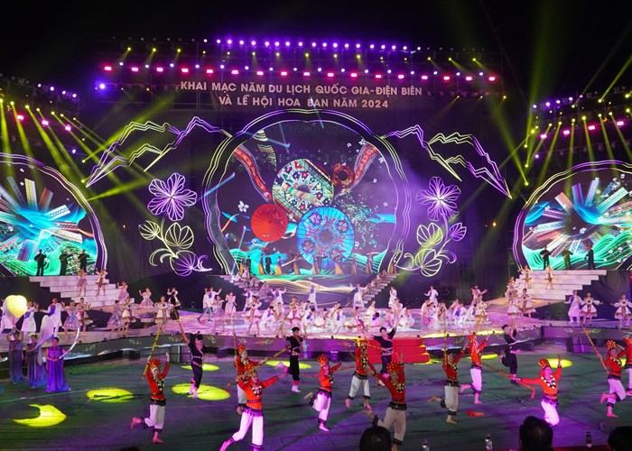 San sang cho le khai mac Nam du lich quoc gia Dien Bien va Le hoi Hoa Ban 2024 - Anh 2