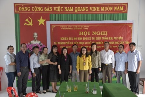 Hiệu quả từ mô hình trồng rau của đồng bào Khmer vùng biên giới - Anh 2