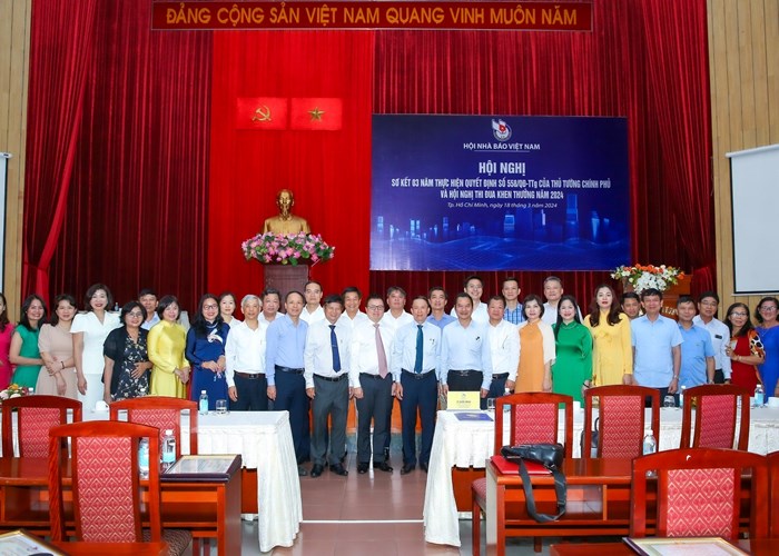 Tiếp tục đẩy mạnh công tác hỗ trợ báo chí với nguồn kinh phí lớn hơn - Anh 4