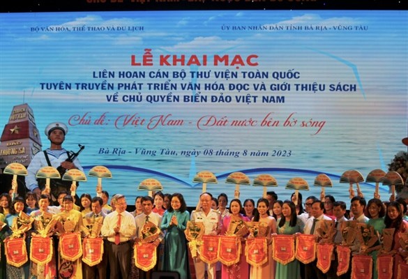 Liên hoan Cán bộ thư viện toàn quốc 2024: “Điện Biên – Vang mãi bản hùng ca” - Anh 1