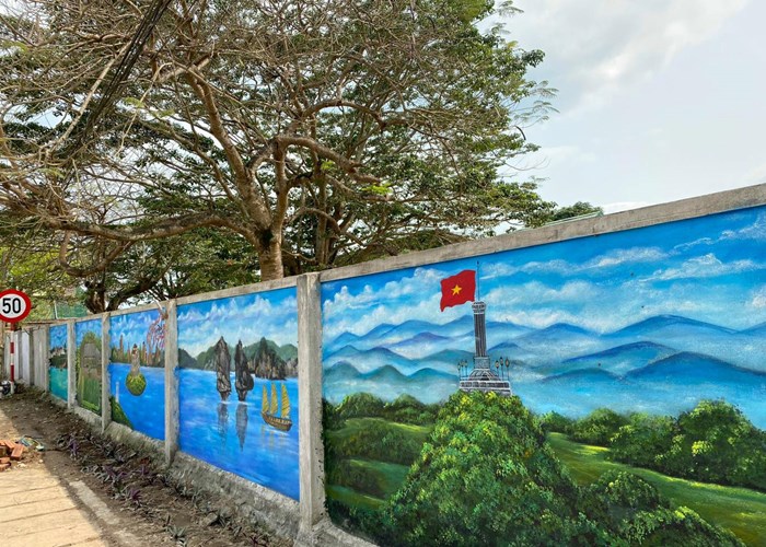 Gửi thông điệp ý nghĩa qua bích họa “Tự hào một dải non sông” - Anh 3