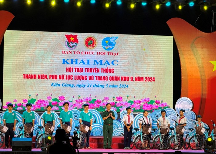 Hội trại truyền thống thanh niên, phụ nữ lực lượng vũ trang Quân khu 9 - Anh 2