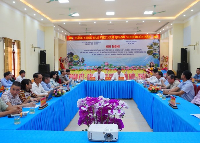 Bàn giải pháp phát triển du lịch cộng đồng miền Tây xứ Nghệ - Anh 1