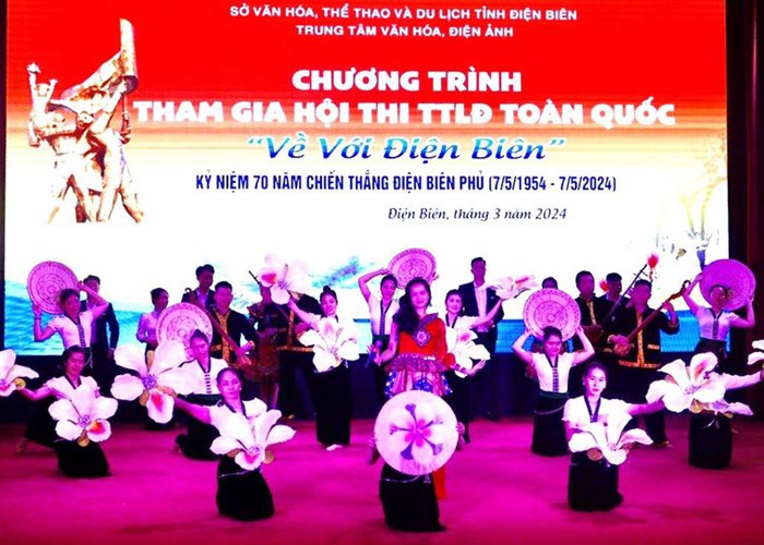 Đặc sắc chương trình nghệ thuật “Điện Biên giai điệu tự hào” - Anh 1