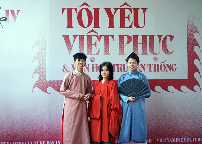 Khai mạc Tuần lễ Văn hóa “Sóng đôi” và Ngày hội “tóc xanh vạt áo” 2024 - Anh 3