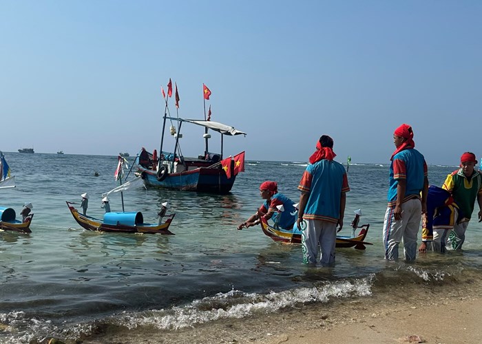 Lễ Khao lề thế lính Hoàng Sa: Tri ân công đức những hùng binh Hoàng Sa - Anh 5