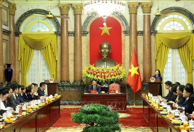 Quyền Chủ tịch nước Võ Thị Ánh Xuân gặp mặt Hội Doanh nhân trẻ nhân Tháng Thanh niên năm 2024 - Anh 2