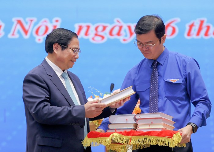 Thủ tướng: Thanh niên cần thực hiện “5 xung kích”, “6 khát vọng” - Anh 2