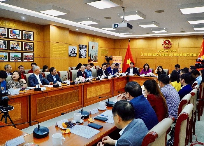 Tạo điều kiện cho người Việt Nam ở nước ngoài đầu tư trong lĩnh vực đất đai, nhà ở và kinh doanh bất động sản - Anh 2