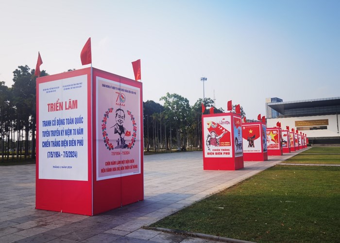 Khai mạc Hội thi Tuyên truyền lưu động “Về với Điện Biên” - Anh 12