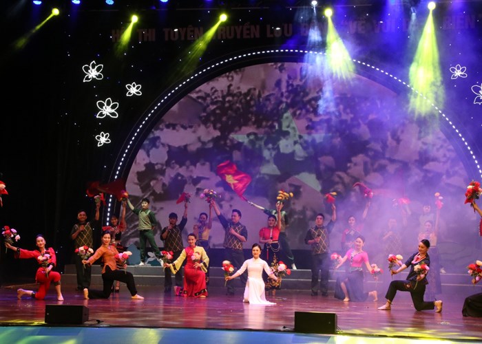 Khai mạc Hội thi Tuyên truyền lưu động “Về với Điện Biên” - Anh 8