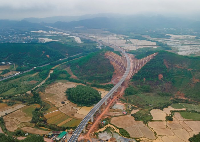 Khẩn trương hoàn thiện, ban hành Quy chuẩn kỹ thuật quốc gia về đường bộ cao tốc - Anh 1