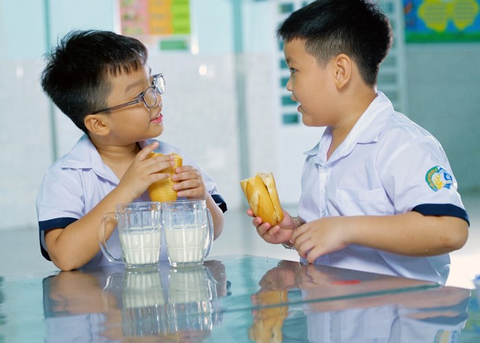 Chủ tịch FrieslandCampina Châu Á: “Cô Gái Hà Lan cam kết sứ mệnh cải thiện dinh dưỡng tại Việt Nam” - Anh 2