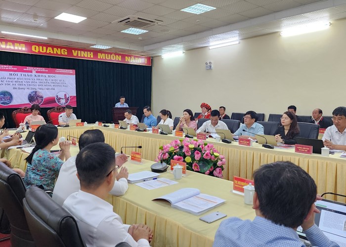 Khắc phục nguy cơ mai một, đứt gãy văn hóa truyền thống dân tộc Pà Thẻn - Anh 4