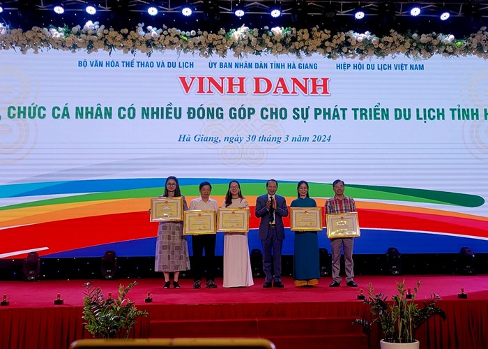 Định vị và xây dựng thương hiệu du lịch Hà Giang: Cảm xúc bất tận - Anh 7