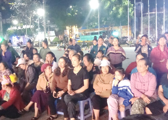 Không khí tự hào trên hành trình “Về với Điện Biên” - Anh 2