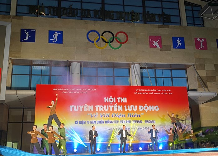 Không khí tự hào trên hành trình “Về với Điện Biên” - Anh 12