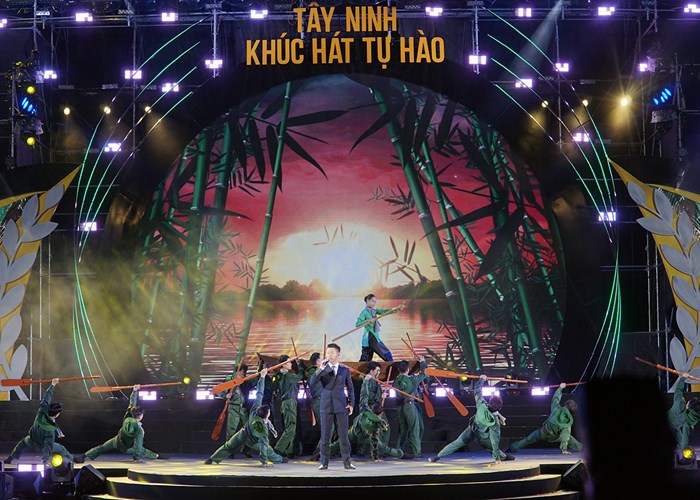 Lắng đọng Chương trình nghệ thuật “Tây Ninh – Khúc hát tự hào” - Anh 4