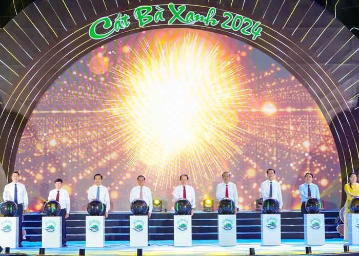 Chương trình nghệ thuật “Cát Bà xanh” khai mạc du lịch Cát Hải năm 2024 - Anh 1