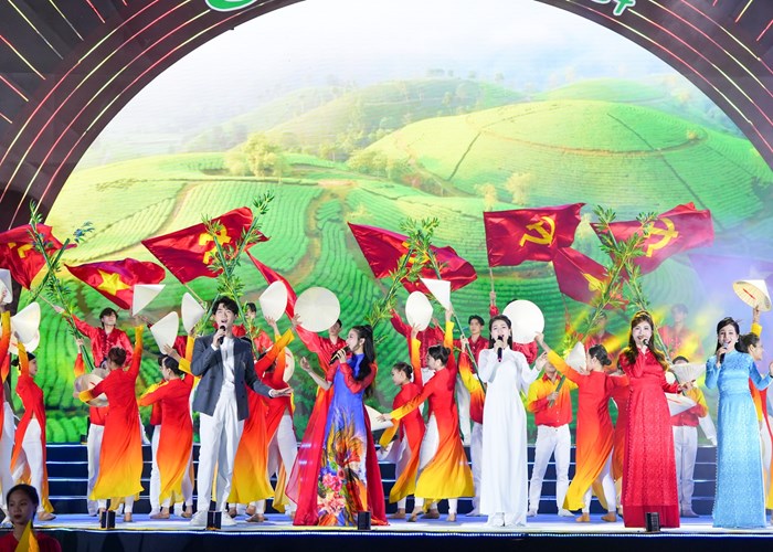Chương trình nghệ thuật “Cát Bà xanh” khai mạc du lịch Cát Hải năm 2024 - Anh 3