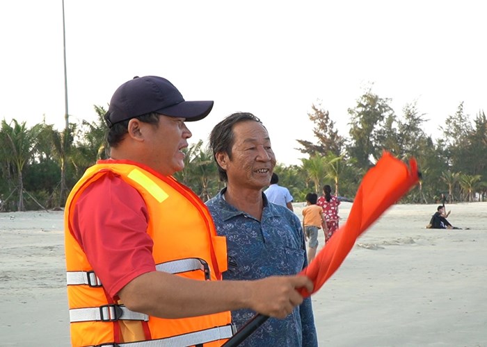 Đảm bảo an toàn cho người dân và du khách khi tắm biển Mỹ Khê - Anh 2