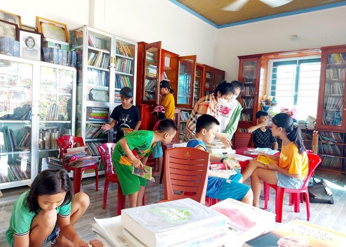 Nữ thủ thư khuyết tật giành giải thưởng Phát triển văn hóa đọc lần thứ VI - Anh 3
