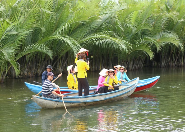 Quảng Ngãi: Chấn chỉnh hoạt động kinh doanh tại các điểm du lịch - Anh 1