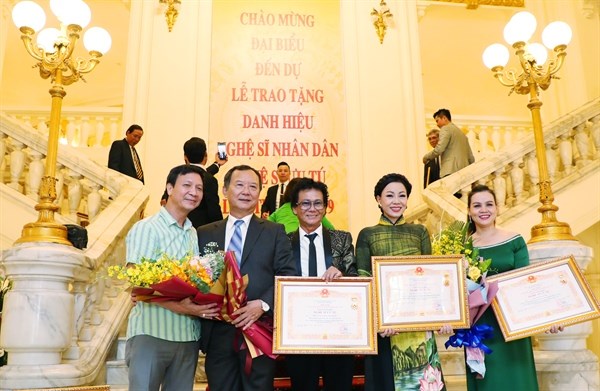 Điều kiện, tiêu chuẩn xét tặng 