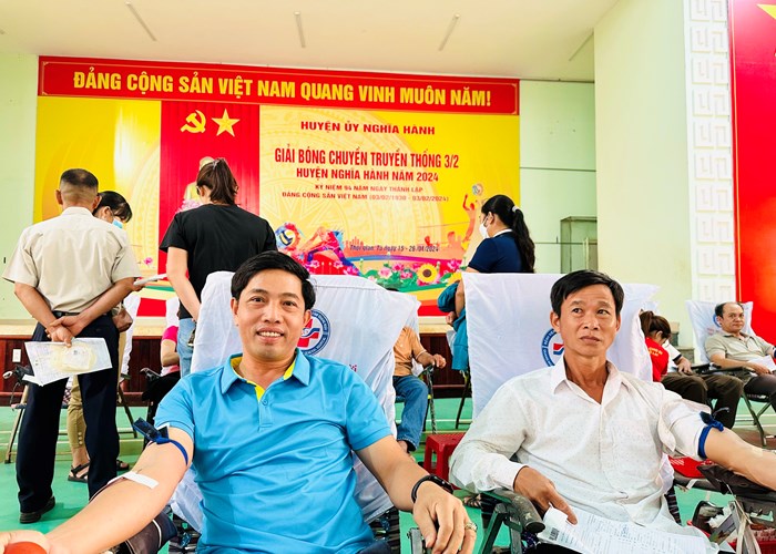 Quảng Ngãi: Hơn 600 người dân tham gia hiến máu tình nguyện - Anh 2