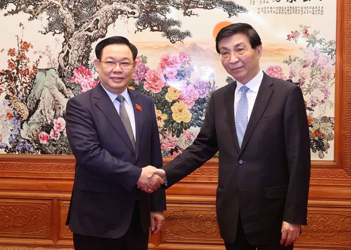Chủ tịch Quốc hội Vương Đình Huệ hội kiến Chủ tịch Chính hiệp toàn quốc Trung Quốc Vương Hộ Ninh - Anh 1