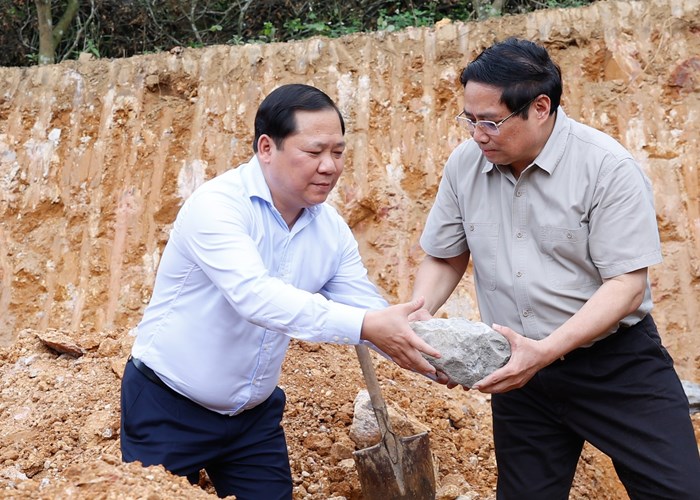 Thủ tướng phát động cả nước chung tay xóa nhà tạm, nhà dột nát cho hộ nghèo - Anh 3