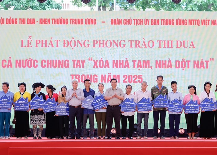 Thủ tướng phát động cả nước chung tay xóa nhà tạm, nhà dột nát cho hộ nghèo - Anh 2