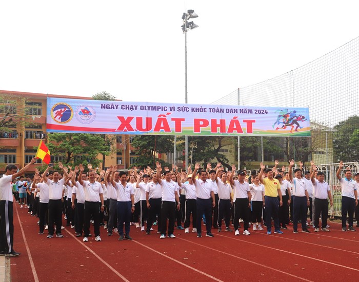 Hơn 1.000 người tham gia “Ngày chạy Olympic vì sức khỏe toàn dân” - Anh 1