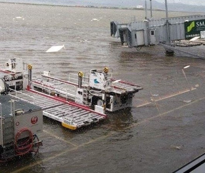 Bão lớn nhất trong vòng 25 năm càn quét Nhật Bản, hàng trăm người thương vong - Anh 1