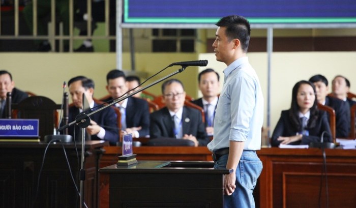 Xét xử vụ đánh bạc nghìn tỉ: Bị cáo Hóa hối hận, còn Phan Sào Nam cảm ơn... - Anh 1