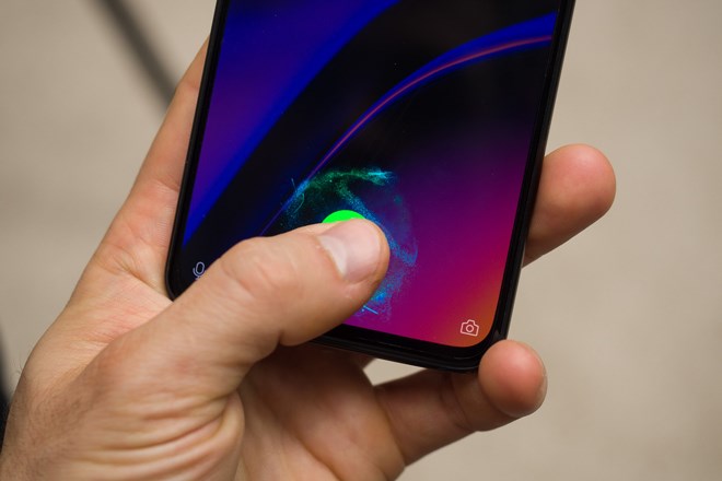Điểm danh loạt smartphone sẽ gây sóng gió năm 2019 - Anh 7