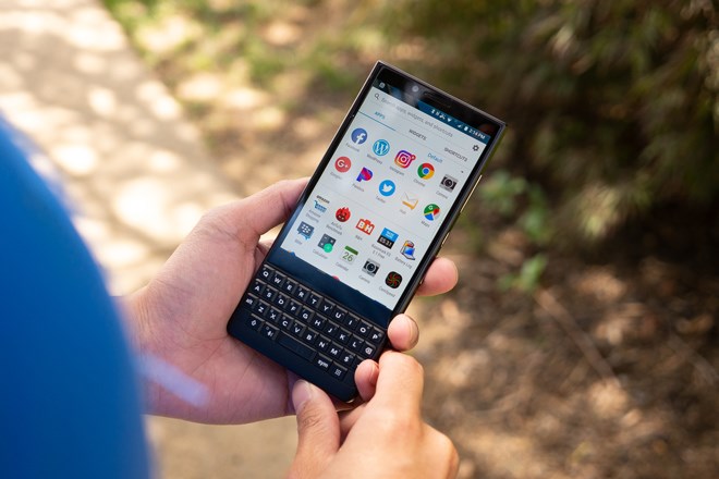 Điểm danh loạt smartphone sẽ gây sóng gió năm 2019 - Anh 8