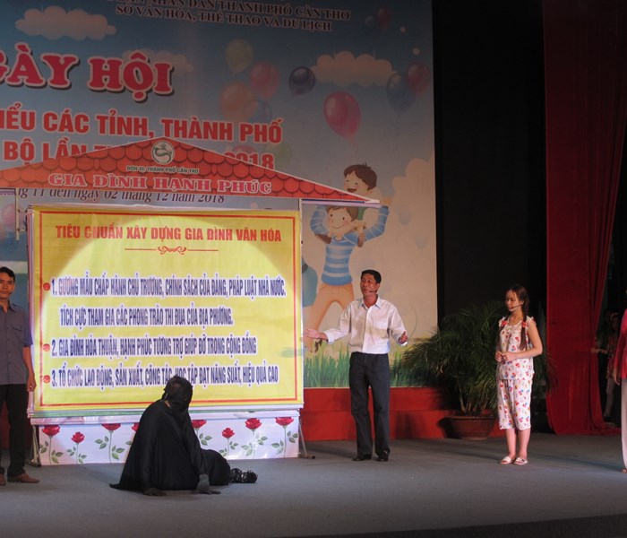 Lan tỏa hạnh phúc, yêu thương - Anh 2