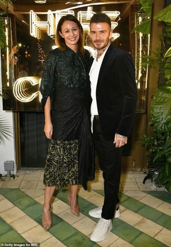 David Beckham “đốn tim” fan với vẻ điển trai và gu thời trang phong cách - Anh 2