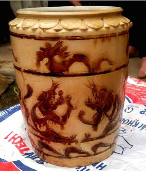Xung quanh chuyện đào được chiếc bình, bán 400 triệu đồng ở Nghệ An: Ai dám khẳng định đó là cổ vật? - Anh 2