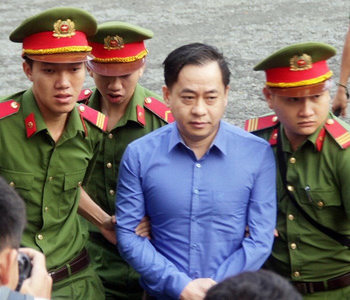Hộ chiếu sẽ được gắn chíp điện tử? - Anh 1