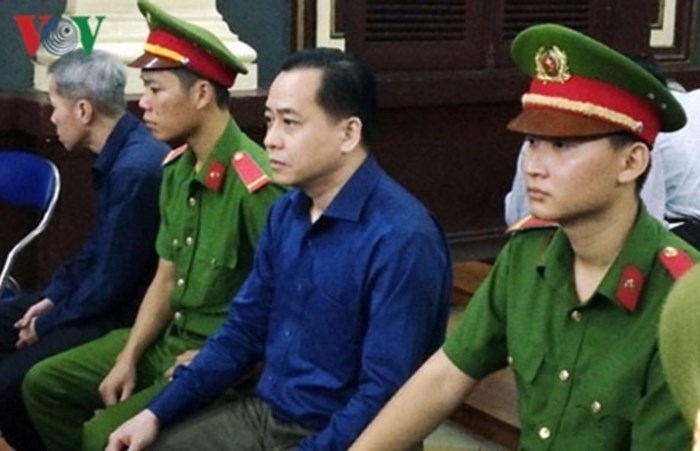 Những đại án “rúng động” pháp đình trong năm 2018 - Anh 12