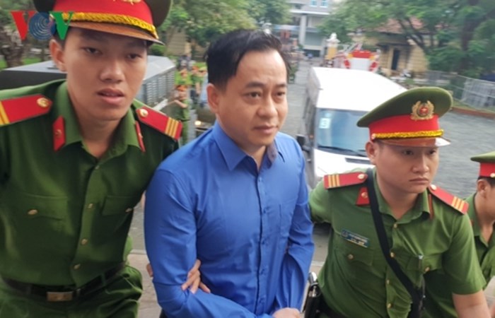 Những đại án “rúng động” pháp đình trong năm 2018 - Anh 13