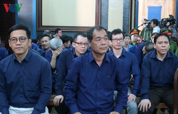 Những đại án “rúng động” pháp đình trong năm 2018 - Anh 16