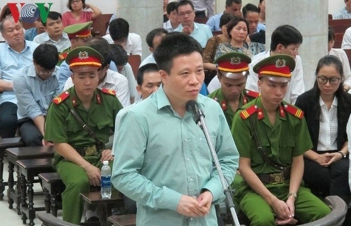 Những đại án “rúng động” pháp đình trong năm 2018 - Anh 7