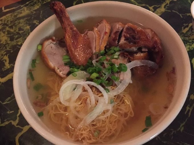 Phở tôm hùm, phở mực đốn tim thực khách tại Mỹ - Anh 7
